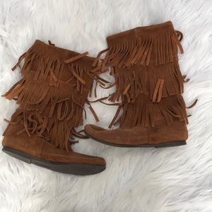MINNETONKA FRINGE CALF HIGH BOOTS